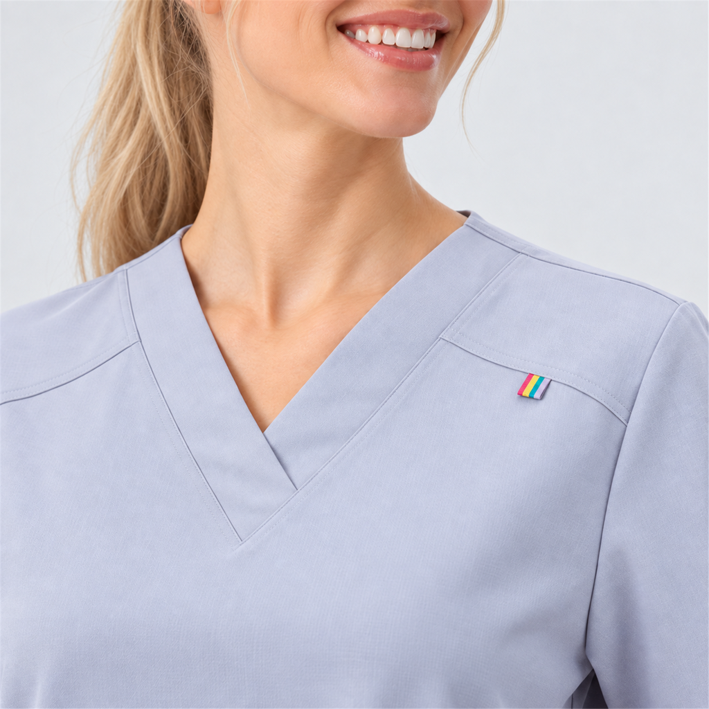 Women’s V-Neck Stretch Scrub Top with Contrast Pocket Detail | G&P