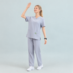 Women’s V-Neck Stretch Scrub Top with Contrast Pocket Detail | G&P