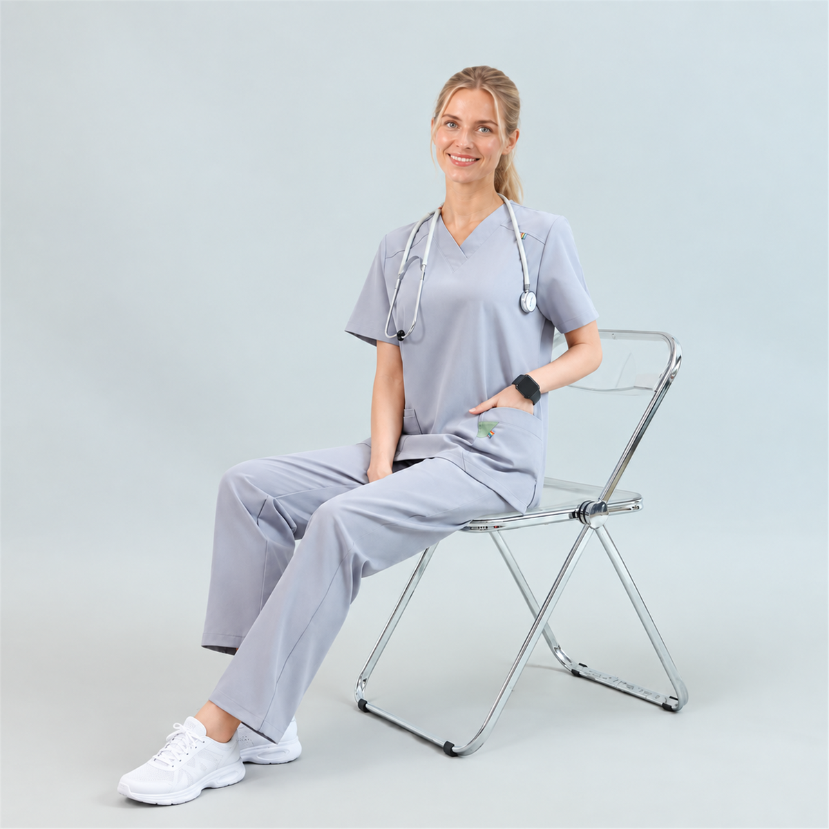 Women’s V-Neck Stretch Scrub Top with Contrast Pocket Detail | G&P