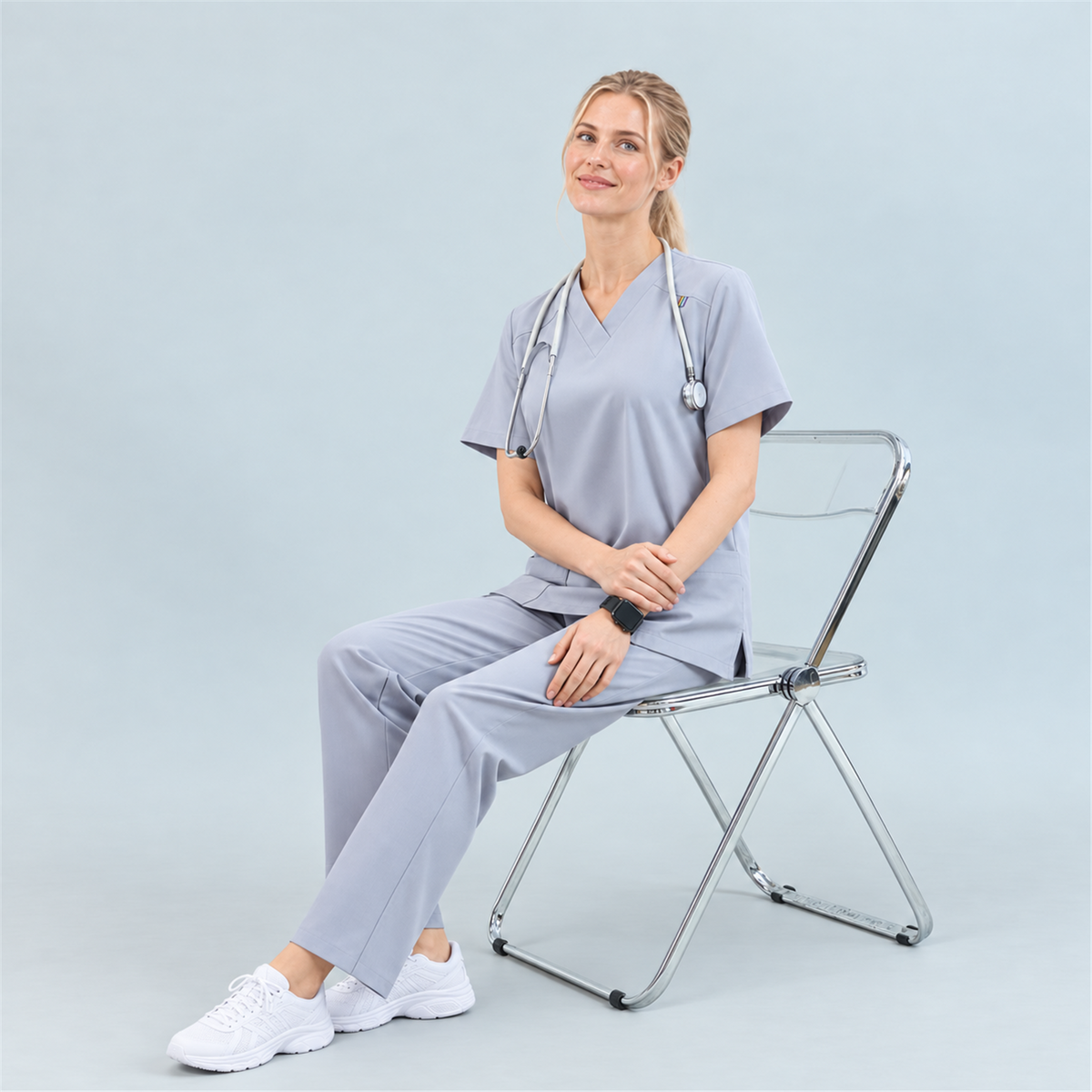 Women’s V-Neck Stretch Scrub Top with Contrast Pocket Detail | G&P
