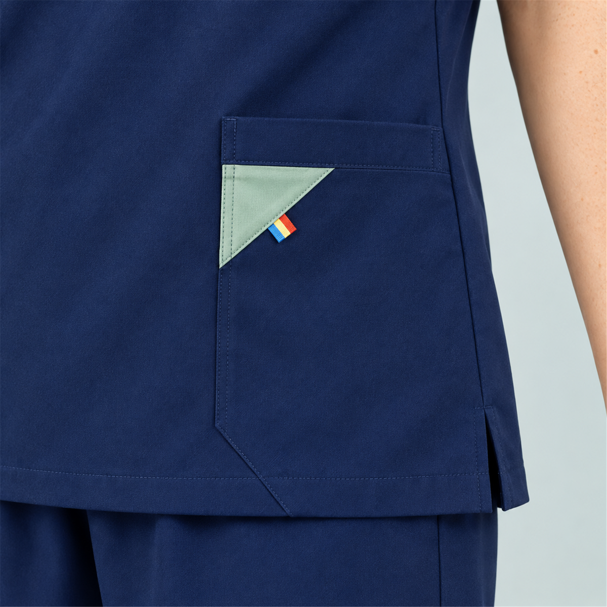 Women’s V-Neck Stretch Scrub Top with Contrast Pocket Detail | G&P