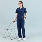 Women’s V-Neck Stretch Scrub Top with Contrast Pocket Detail | G&P