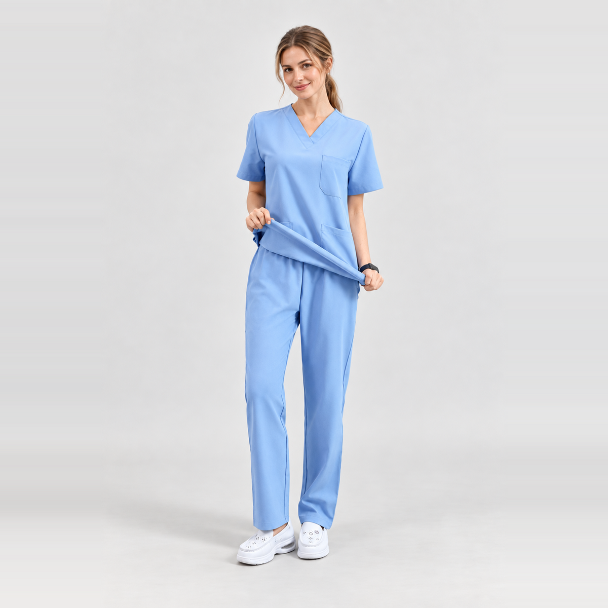 Women's V-Neck Stretch Scrub Top with 3 Pockets | G&P