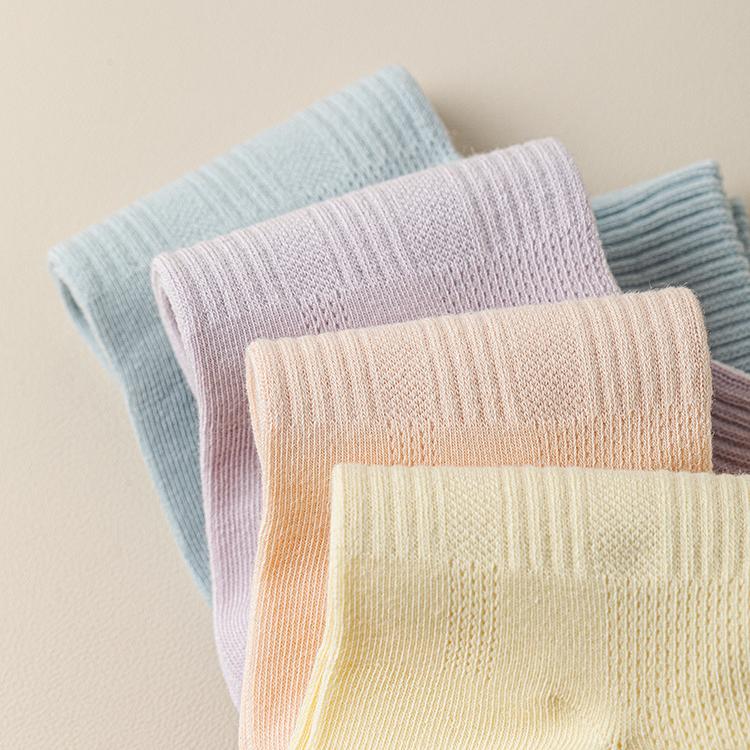 Women's Breathable Ankle Socks with Ribbed Cuff